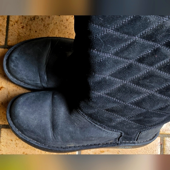 Chaco Shoes - Chaco Women's Black Quilted Boots like new sz7.5 "Vibrum"